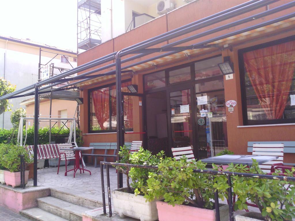 Hotel Rosa Ріміні Екстер'єр фото