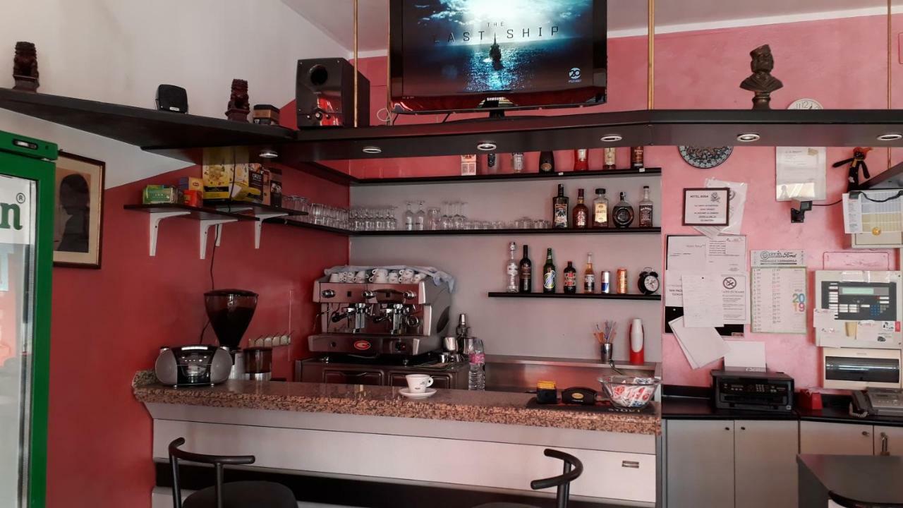 Hotel Rosa Ріміні Екстер'єр фото